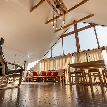Ostello Modern Loft Lighthouse Karakol Esterno foto
