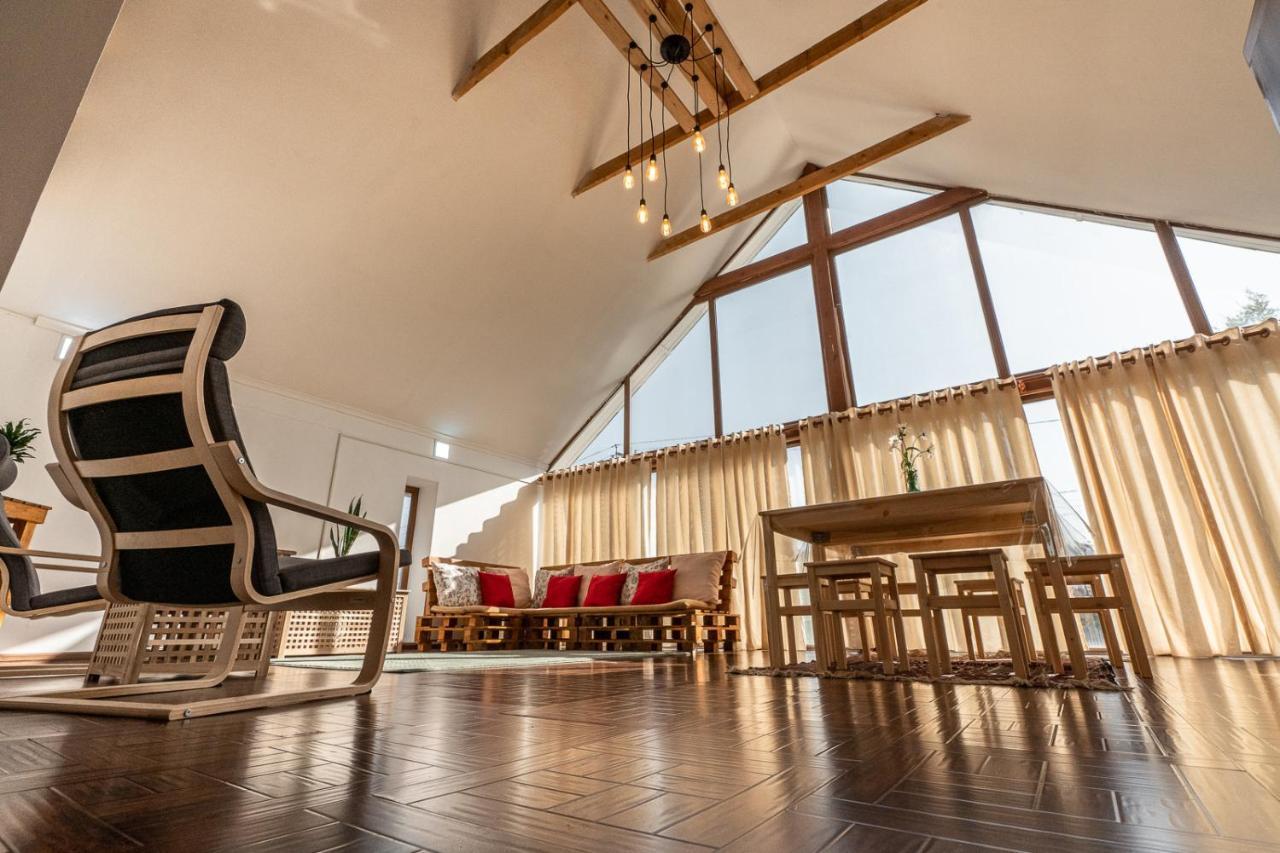 Ostello Modern Loft Lighthouse Karakol Esterno foto