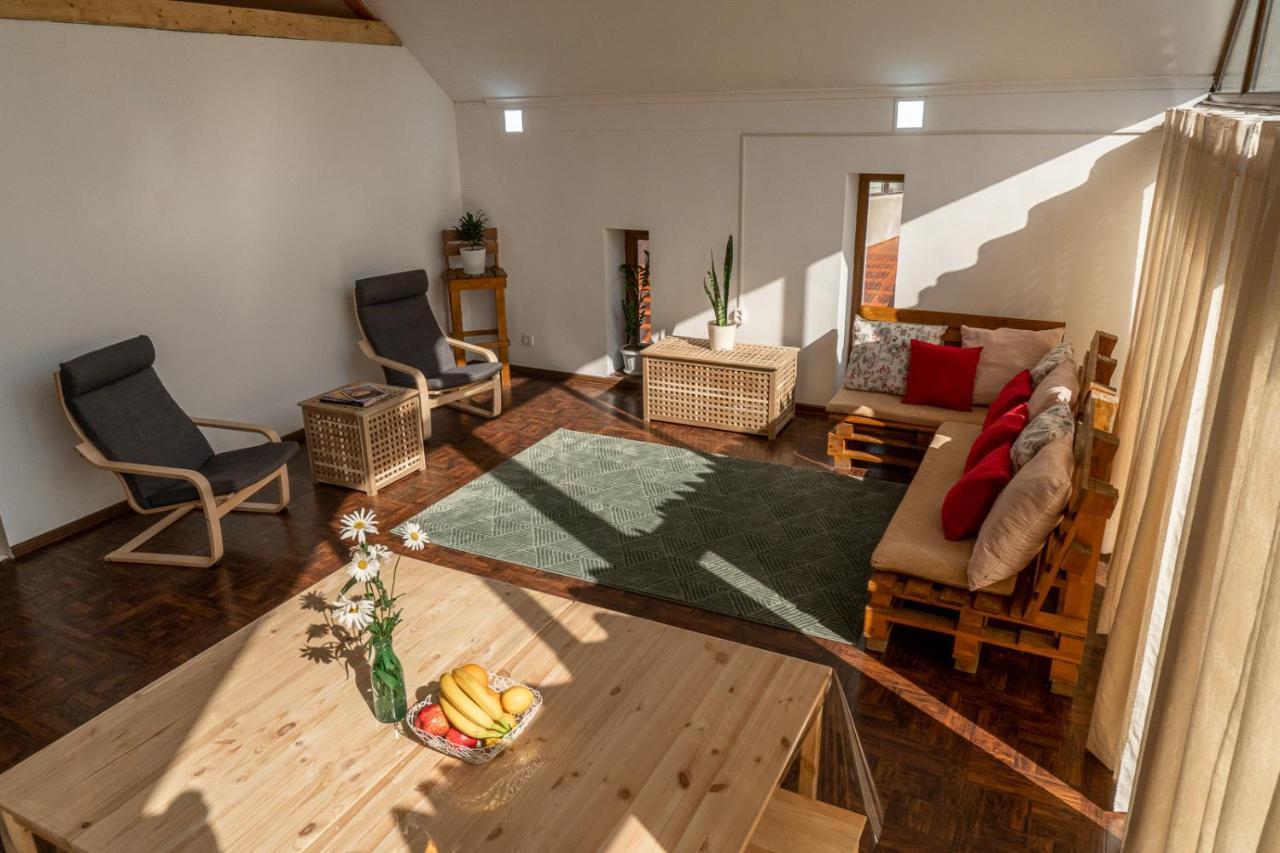Ostello Modern Loft Lighthouse Karakol Esterno foto