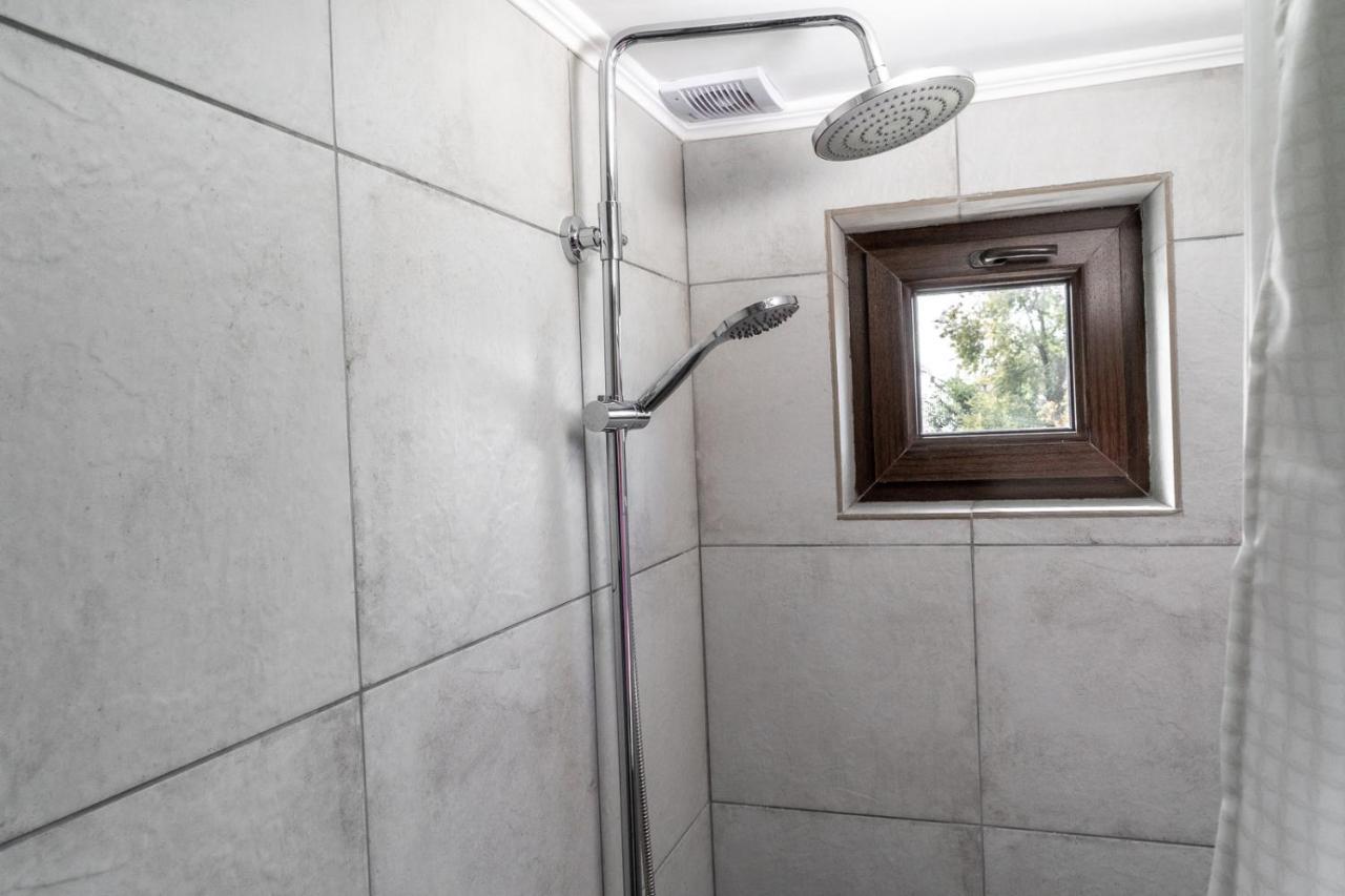 Ostello Modern Loft Lighthouse Karakol Esterno foto