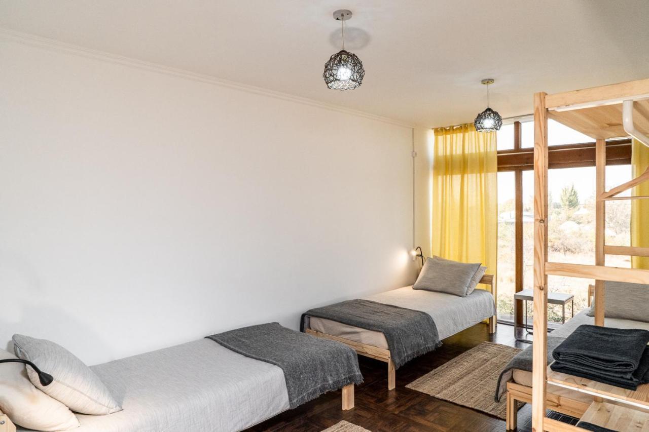 Ostello Modern Loft Lighthouse Karakol Esterno foto